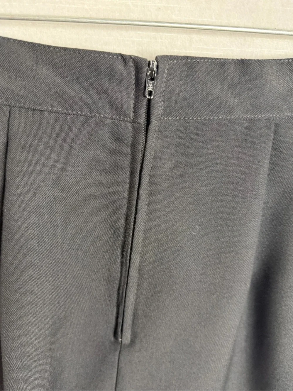 Vtg 80s Claude Women's Black Pleated Knee Length Skirt Size Small Button Detail